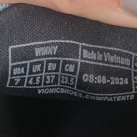 Vionic Winny Low Top Sneaker - Picture 3 of 10